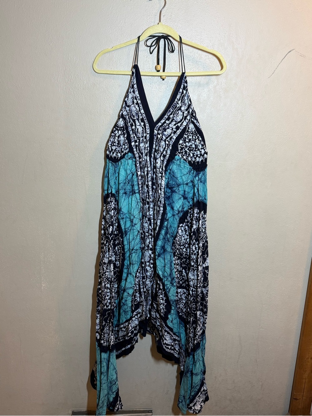 GORGEOUS Kirat V-Neck Halter Handkerchief Batik Scarf Dress Free Size